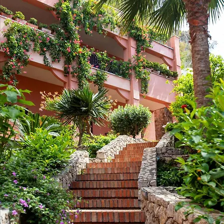 Luxury With Private Pool - Sea & Mount Etna Views - Historic Center - 5 Bedroom Configuration Villa Taormina