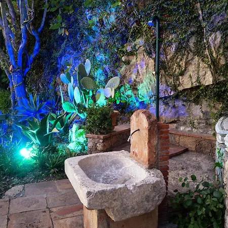 Luxury With Private Pool - Sea & Mount Etna Views - Historic Center - 5 Bedroom Configuration * Taormina