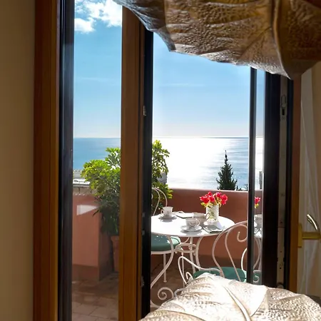 Villa Luxury With Private Pool - Sea & Mount Etna Views - Historic Center - 5 Bedroom Configuration Taormina