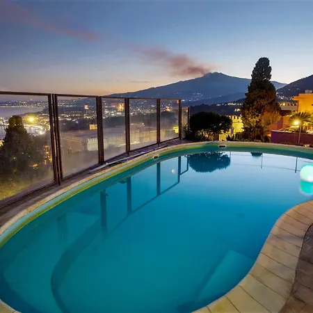 Luxury With Private Pool - Sea & Mount Etna Views - Historic Center - 5 Bedroom Configuration Villa *