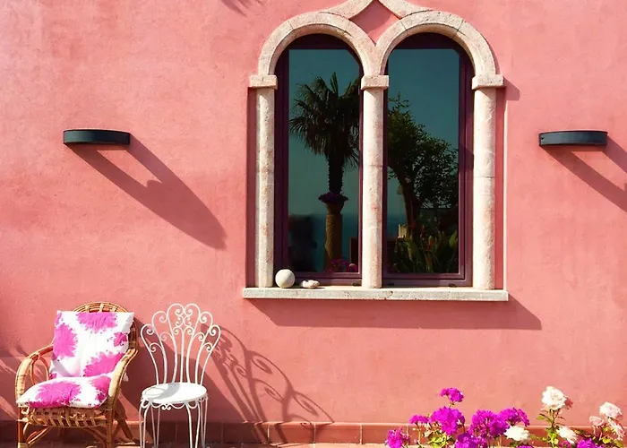 Villa Luxury With Private Pool - Sea & Mount Etna Views - Historic Center - 5 Bedroom Configuration Taormina