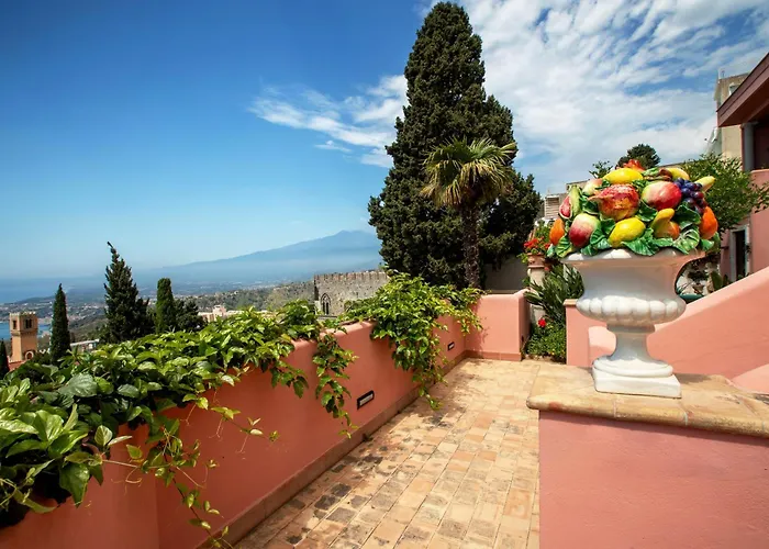 Villa Luxury With Private Pool - Sea & Mount Etna Views - Historic Center - 5 Bedroom Configuration Taormina