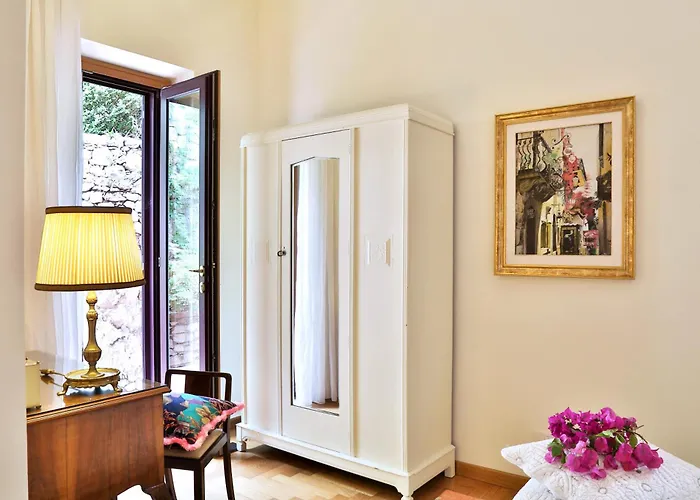 Luxury With Private Pool - Sea & Mount Etna Views - Historic Center - 5 Bedroom Configuration Villa